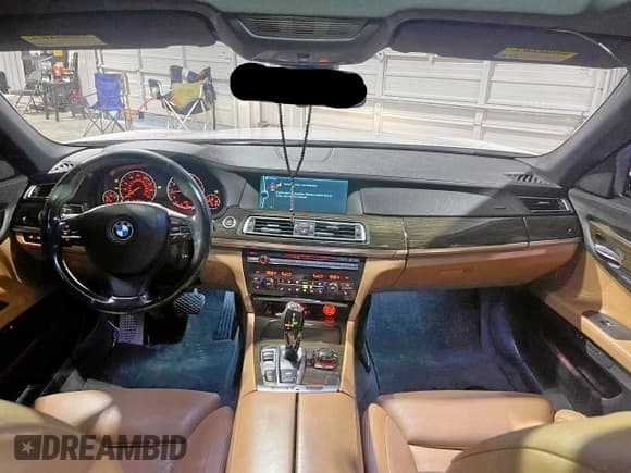 ✅ 2010 BMW 7 Series 750Li • VIN: WBAKB8C58ACY64395 • Лот: 59821335. Опубликован ранее на Copart с пробегом 137 375 миль. Бесплатный доступ к архиву аукционных продаж из США и подробный отчёт об истории автомобиля на DreamBid. Изображение 9.
