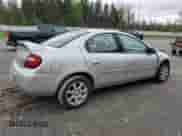 2005 Dodge Neon SXT z VIN 1B3ES56C25D256947, wystawiony jako Copart lot #55819975 z przebiegiem 110 865 mil mil oraz Szkoda całkowita • Salvage title. Historia ofert i sprzedaży dostępna na DreamBid. Obrazek 3.