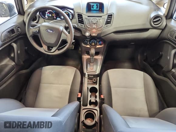 ✅ 2017 Ford Fiesta S • VIN: 3FADP4AJ9HM171372 • Lot: 85181005. Wystawiony na Copart z przebiegiem 74 743 mil. Bezpłatny archiwum sprzedaży aukcyjnych z USA i szczegółowy raport historii pojazdu na DreamBid. Zdjęcie 8.