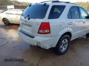 ✅ 2005 Kia Sorento LX • VIN: KNDJD733455477435 • Лот: 43600291. Опубликован ранее на IAAI с пробегом 196 398 миль. Бесплатный доступ к архиву аукционных продаж из США и подробный отчёт об истории автомобиля на DreamBid. Изображение 6.