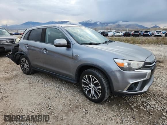 ✅ 2018 Mitsubishi Outlander SE • VIN: JA4AP3AW1JZ035772 • Lot: 91872035. Listed on Copart with 111,471 mi. Free auction sales archive from the USA and detailed vehicle history report at DreamBid. Image 4.