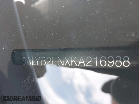 ✅ 2019 Land Rover Range Rover Velar S • VIN: SALYB2ENXKA216988 • Лот: 41101731. Опубликован ранее на IAAI с пробегом 53 036 миль. Бесплатный доступ к архиву аукционных продаж из США и подробный отчёт об истории автомобиля на DreamBid. Изображение 9.