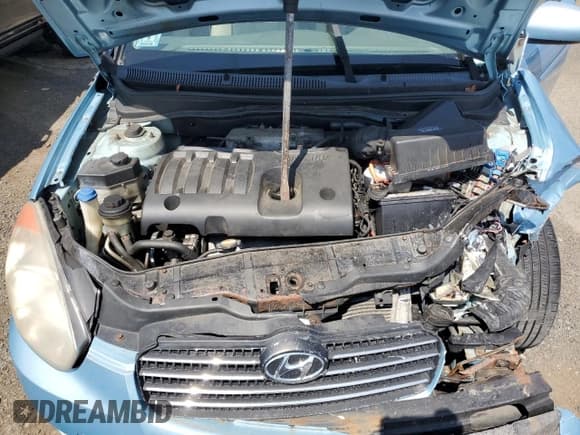 ✅ 2011 Hyundai Accent GLS • VIN: KMHCN4AC0BU543323 • Lot: 68493725. Listed on Copart with 167,916 mi. Free auction sales archive from the USA and detailed vehicle history report at DreamBid. Image 11.