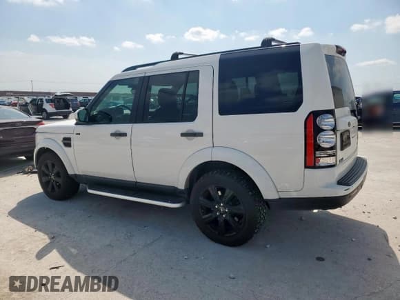 ✅ 2015 Land Rover LR4 HSE • VIN: SALAG2V61FA774262 • Lot: 51771625. Listed on Copart with 112,796 mi. Free auction sales archive from the USA and detailed vehicle history report at DreamBid. Image 2.