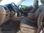 ✅ 2016 Lexus GX 460 • VIN: JTJBM7FX5G5145183 • Lot: 82560895. Wystawiony na Copart z przebiegiem 169 101 mil. Bezpłatny archiwum sprzedaży aukcyjnych z USA i szczegółowy raport historii pojazdu na DreamBid. Zdjęcie 7.