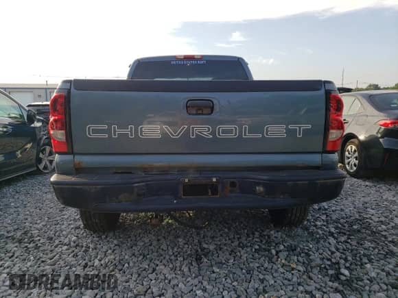 2007 Chevrolet Silverado 1500 with VIN 2GCEK19Z471106327, listed as a Copart auction lot 66468475 with 322,698 mi miles and Clean title. Bid and sale history available at DreamBid. Image 6.