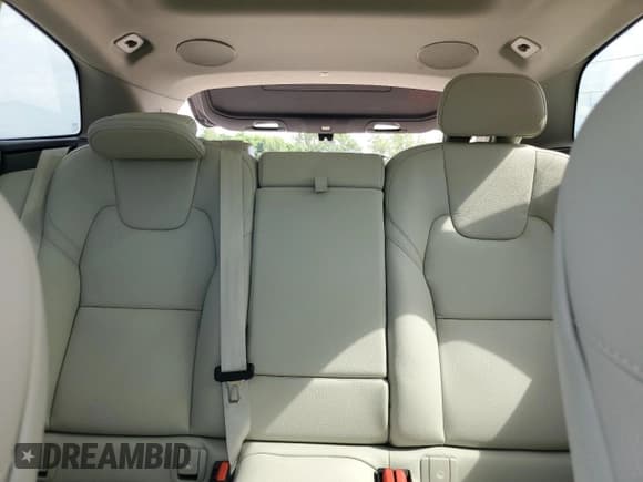 ✅ 2024 Volvo XC60 Plus Dark Theme • VIN: YV4L12RL0R1739988 • Лот: 65598695. Опубликован ранее на Copart с пробегом 18 849 миль. Бесплатный доступ к архиву аукционных продаж из США и подробный отчёт об истории автомобиля на DreamBid. Изображение 10.