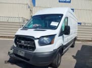 ✅ 2019 Ford Transit • VIN: 1FTBW3XMXKKB74344 • Lot: 42131484. Wystawiony na IAAI z przebiegiem 181 395 mil. Bezpłatny archiwum sprzedaży aukcyjnych z USA i szczegółowy raport historii pojazdu na DreamBid. Zdjęcie 2.