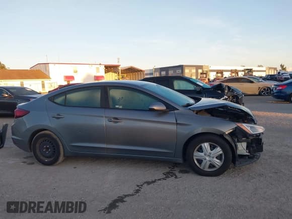 ✅ 2019 Hyundai Elantra SE • VIN: KMHD74LF0KU809462 • Лот: 43317870. Опубликован ранее на IAAI с пробегом 69 271 миль. Бесплатный доступ к архиву аукционных продаж из США и подробный отчёт об истории автомобиля на DreamBid. Изображение 14.