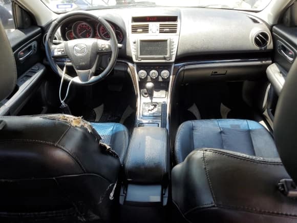 ✅ 2013 Mazda 6 S Grand Touring • VIN: 1YVHZ8CB7D5M03464 • Лот: 56221105. Опубликован ранее на Copart с пробегом 194 938 миль. Бесплатный доступ к архиву аукционных продаж из США и подробный отчёт об истории автомобиля на DreamBid. Изображение 8.