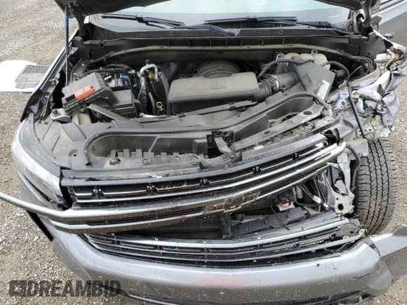 ✅ 2021 Chevrolet Suburban RST • VIN: 1GNSCEKD6MR234505 • Lot: 71460224. Wystawiony na Copart z przebiegiem 69 174 mil. Bezpłatny archiwum sprzedaży aukcyjnych z USA i szczegółowy raport historii pojazdu na DreamBid. Zdjęcie 12.