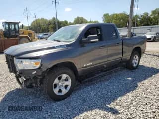 2022 Ram 1500 Big Horn с VIN 1C6SRFBTXNN465346, выставлен на аукционе Copart как лот 71033825 с пробегом 51 021 миль миль и Списание • Salvage title. История ставок и продаж доступна на DreamBid. Изображение 1.