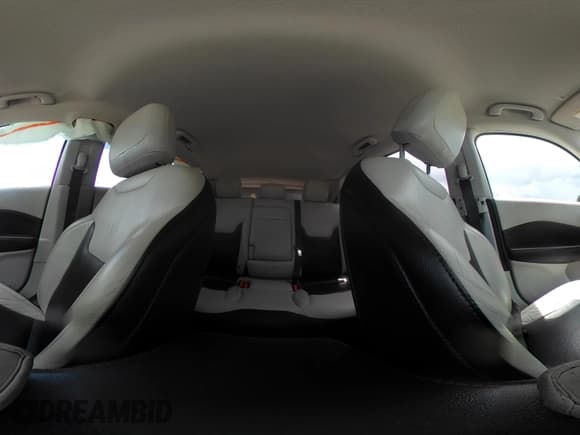 ✅ 2018 Jeep Compass Limited • VIN: 3C4NJCCB1JT188498 • Lot: 42717751. Listed on IAAI with 84,227 mi. Free auction sales archive from the USA and detailed vehicle history report at DreamBid. Image 18.