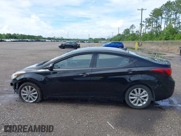 ✅ 2016 Hyundai Elantra SE • VIN: 5NPDH4AE9GH719899 • Lot: 42430799. Listed on IAAI with 150,231 mi. Free auction sales archive from the USA and detailed vehicle history report at DreamBid. Image 14.