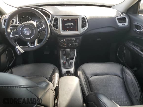 ✅ 2019 Jeep Compass Limited • VIN: 3C4NJDCB5KT669961 • Lot: 82375945. Listed on Copart with 60,233 mi. Free auction sales archive from the USA and detailed vehicle history report at DreamBid. Image 8.