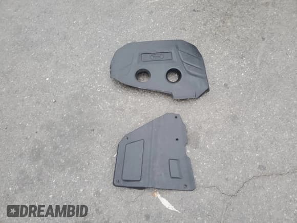 ✅ 2017 Land Rover Discovery Sport HSE • VIN: SALCR2BG0HH654589 • Lot: 93749075. Listed on Copart with 137,604 mi. Free auction sales archive from the USA and detailed vehicle history report at DreamBid. Image 13.