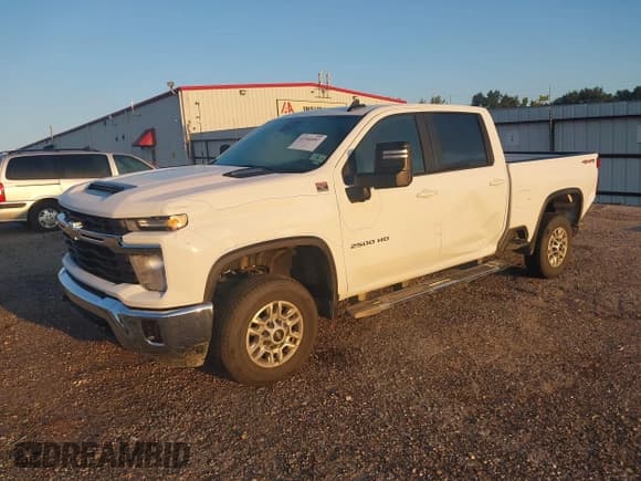 ✅ 2025 Chevrolet Silverado 2500HD LT • VIN: 2GC1KNEY0S1214570 • Lot: 43302687. Wystawiony na IAAI z przebiegiem 7 770 mil. Bezpłatny archiwum sprzedaży aukcyjnych z USA i szczegółowy raport historii pojazdu na DreamBid. Zdjęcie 2.