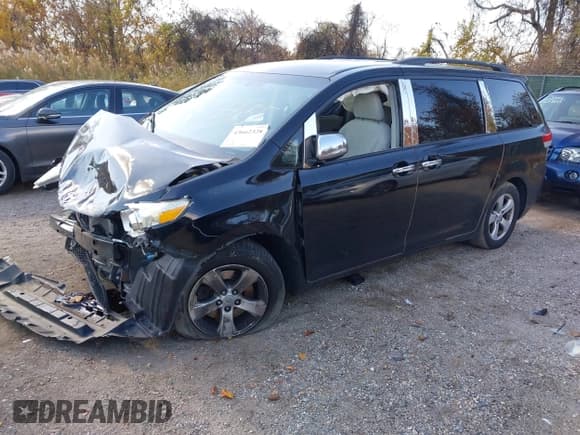 ✅ 2012 Toyota Sienna LE • VIN: 5TDKK3DC6CS196455 • Lot: 43662328. Wystawiony na IAAI z przebiegiem 155 520 mil. Bezpłatny archiwum sprzedaży aukcyjnych z USA i szczegółowy raport historii pojazdu na DreamBid. Zdjęcie 23.