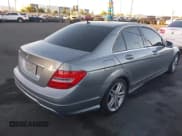 ✅ 2014 Mercedes-Benz C 250 Sport • VIN: WDDGF4HB5ER316335 • Lot: 43574865. Wystawiony na IAAI z przebiegiem 136 170 mil. Bezpłatny archiwum sprzedaży aukcyjnych z USA i szczegółowy raport historii pojazdu na DreamBid. Zdjęcie 4.
