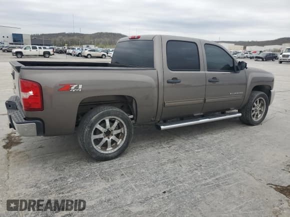✅ 2013 Chevrolet Silverado 1500 LT • VIN: 3GCPKSE77DG125766 • Lot: 51441695. Wystawiony na Copart z przebiegiem 81 215 mil. Bezpłatny archiwum sprzedaży aukcyjnych z USA i szczegółowy raport historii pojazdu na DreamBid. Zdjęcie 3.