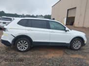 ✅ 2019 Volkswagen Tiguan S • VIN: 3VV1B7AX5KM085373 • Лот: 43322367. Опубликован ранее на IAAI с пробегом 143 289 миль. Бесплатный доступ к архиву аукционных продаж из США и подробный отчёт об истории автомобиля на DreamBid. Изображение 13.