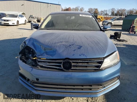 ✅ 2015 Volkswagen Jetta SE • VIN: 3VWD17AJ1FM253779 • Lot: 92152635. Wystawiony na Copart z przebiegiem 161 727 mil. Bezpłatny archiwum sprzedaży aukcyjnych z USA i szczegółowy raport historii pojazdu na DreamBid. Zdjęcie 5.