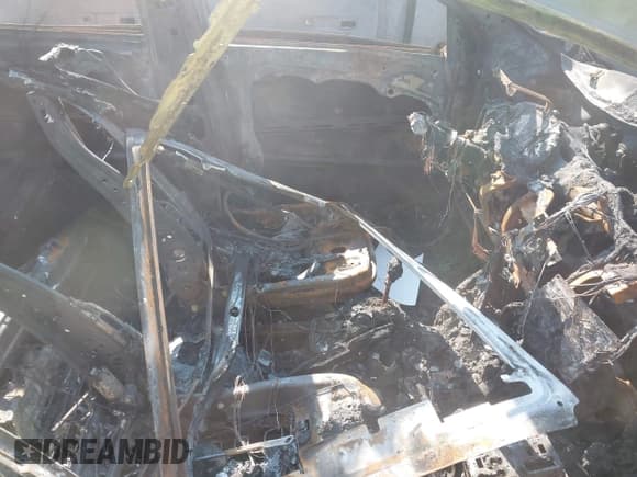 ✅ 2017 Kia Sorento EX • VIN: 5XYPH4A51HG203994 • Лот: 43446840. Опубликован ранее на IAAI с пробегом Не указан. Бесплатный доступ к архиву аукционных продаж из США и подробный отчёт об истории автомобиля на DreamBid. Изображение 5.