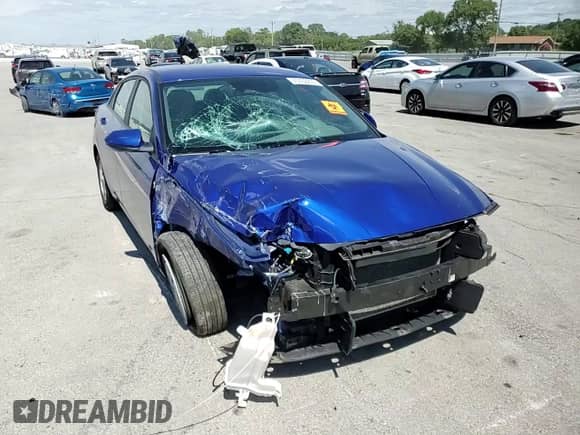 2024 Hyundai Elantra SE with VIN KMHLL4DG6RU658846, listed as a Copart auction lot 70309235 with 20,400 mi miles and Salvage title. Bid and sale history available at DreamBid. Image 13.