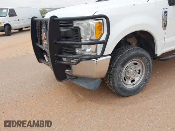 ✅ 2017 Ford F-250 Lariat • VIN: 1FT7W2B66HED43288 • Lot: 42103949. Wystawiony na IAAI z przebiegiem 161 710 mil. Bezpłatny archiwum sprzedaży aukcyjnych z USA i szczegółowy raport historii pojazdu na DreamBid. Zdjęcie 6.