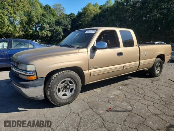 ✅ 2000 Chevrolet Silverado 1500 LS • VIN: 1GCEC19V7YE274392 • Lot: 84716775. Listed on Copart with 385,444 mi. Free auction sales archive from the USA and detailed vehicle history report at DreamBid. Image 1.