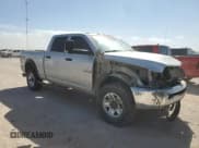 ✅ 2018 Ram 2500 Tradesman • VIN: 3C6UR5CLXJG160580 • Lot: 47655665. Wystawiony na Copart z przebiegiem 186 604 mil. Bezpłatny archiwum sprzedaży aukcyjnych z USA i szczegółowy raport historii pojazdu na DreamBid. Zdjęcie 4.