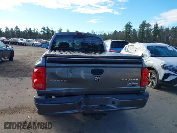 ✅ 2011 Ram Dakota Big Horn • VIN: 1D7RW3GK7BS683732 • Lot: 43734393. Wystawiony na IAAI z przebiegiem 120 629 mil. Bezpłatny archiwum sprzedaży aukcyjnych z USA i szczegółowy raport historii pojazdu na DreamBid. Zdjęcie 16.