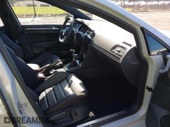 ✅ 2018 Volkswagen Golf GTI S • VIN: 3VW447AU3JM255804 • Lot: 42165912. Wystawiony na IAAI z przebiegiem 47 558 mil. Bezpłatny archiwum sprzedaży aukcyjnych z USA i szczegółowy raport historii pojazdu na DreamBid. Zdjęcie 5.