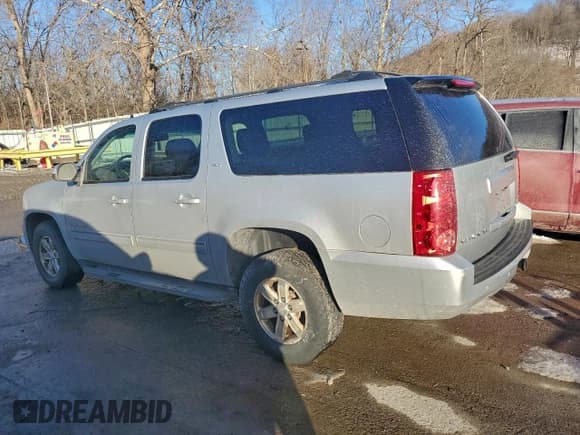 ✅ 2013 GMC Yukon XL SLT • VIN: 1GKS2KE70DR352280 • Lot: 95724895. Listed on Copart with 234,602 mi. Free auction sales archive from the USA and detailed vehicle history report at DreamBid. Image 2.