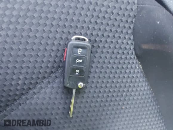 ✅ 2012 Volkswagen Jetta S • VIN: 3VW2K7AJ2CM358072 • Lot: 42406237. Wystawiony na IAAI z przebiegiem 76 797 mil. Bezpłatny archiwum sprzedaży aukcyjnych z USA i szczegółowy raport historii pojazdu na DreamBid. Zdjęcie 11.