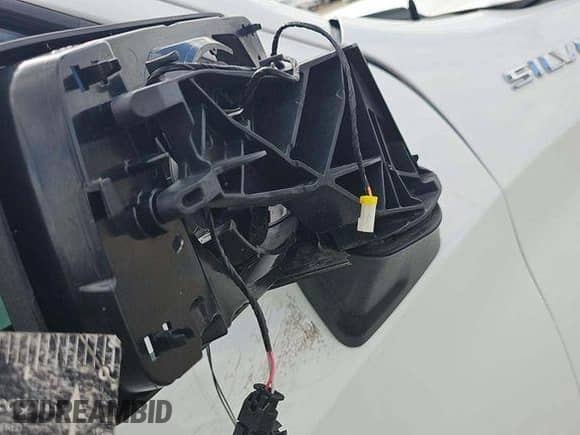 2023 Chevrolet Silverado 1500 Work Truck z VIN 1GCUDAED3PZ183973, wystawiony jako IAAI lot #43624318 z przebiegiem 66 196 mil mil oraz . Historia ofert i sprzedaży dostępna na DreamBid. Obrazek 38.