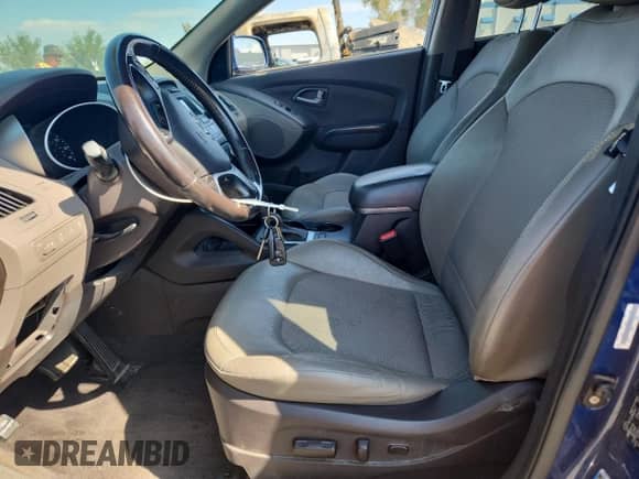 2014 Hyundai Tucson SE z VIN KM8JUCAG8EU914661, wystawiony jako Copart lot #70832365 z przebiegiem 176 893 mil mil oraz Czysty tytuł • Clean title. Historia ofert i sprzedaży dostępna na DreamBid. Obrazek 7.