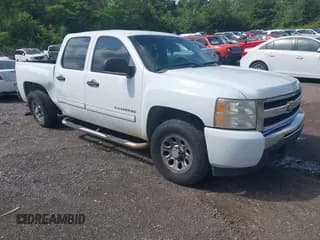 ✅ 2011 Chevrolet Silverado 1500 LS • VIN: 3GCPCREA5BG163463 • Lot: 42160178. Wystawiony na IAAI z przebiegiem 95 000 mil. Bezpłatny archiwum sprzedaży aukcyjnych z USA i szczegółowy raport historii pojazdu na DreamBid. Zdjęcie 1.