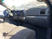 ✅ 2004 Ford F-350 • VIN: 3FTSF31LX4MA14086 • Lot: 41315359. Wystawiony na IAAI z przebiegiem 123 619 mil. Bezpłatny archiwum sprzedaży aukcyjnych z USA i szczegółowy raport historii pojazdu na DreamBid. Zdjęcie 5.