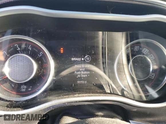 ✅ 2015 Dodge Challenger R/T Plus • VIN: 2C3CDZBT0FH714510 • Lot: 39559444. Wystawiony na Copart z przebiegiem 101 772 mil. Bezpłatny archiwum sprzedaży aukcyjnych z USA i szczegółowy raport historii pojazdu na DreamBid. Zdjęcie 9.