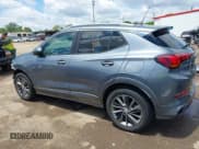 ✅ 2022 Buick Encore GX Preferred • VIN: KL4MMBS26NB097713 • Lot: 42333018. Wystawiony na IAAI z przebiegiem 37 718 mil. Bezpłatny archiwum sprzedaży aukcyjnych z USA i szczegółowy raport historii pojazdu na DreamBid. Zdjęcie 15.