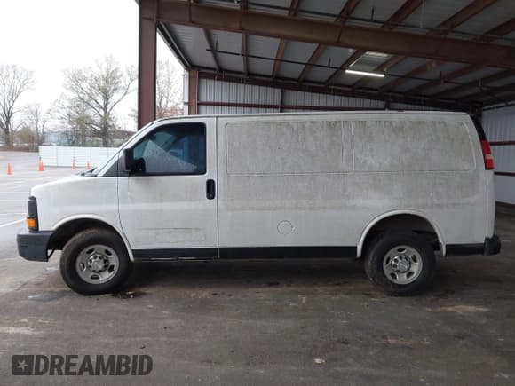 ✅ 2014 Chevrolet Express Cargo • VIN: 1GCWGFCA4E1208087 • Lot: 43831417. Listed on IAAI with 255,865 mi. Free auction sales archive from the USA and detailed vehicle history report at DreamBid. Image 14.