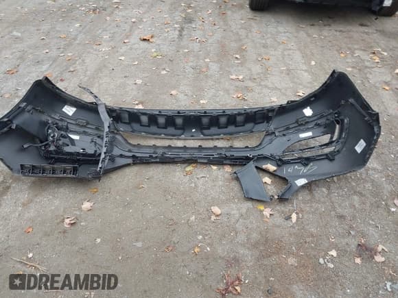 ✅ 2017 Hyundai Santa Fe 2.4L • VIN: 5XYZUDLB8HG383854 • Lot: 43503557. Listed on IAAI with 97,144 mi. Free auction sales archive from the USA and detailed vehicle history report at DreamBid. Image 12.