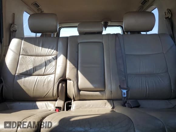 ✅ 2002 Toyota Sequoia Limited • VIN: 5TDZT38A12S088733 • Lot: 84058705. Listed on Copart with 214,960 mi. Free auction sales archive from the USA and detailed vehicle history report at DreamBid. Image 10.