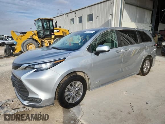 ✅ 2021 Toyota Sienna LE • VIN: 5TDKSKFC0MS036791 • Lot: 93126565. Listed on Copart with 248,708 mi. Free auction sales archive from the USA and detailed vehicle history report at DreamBid. Image 1.
