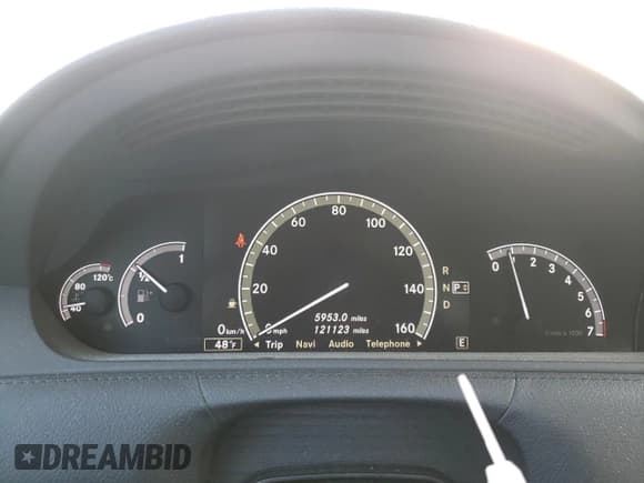 ✅ 2011 Mercedes-Benz CL 550 • VIN: WDDEJ9EB2BA026880 • Lot: 85356104. Wystawiony na Copart z przebiegiem 121 123 mil. Bezpłatny archiwum sprzedaży aukcyjnych z USA i szczegółowy raport historii pojazdu na DreamBid. Zdjęcie 9.