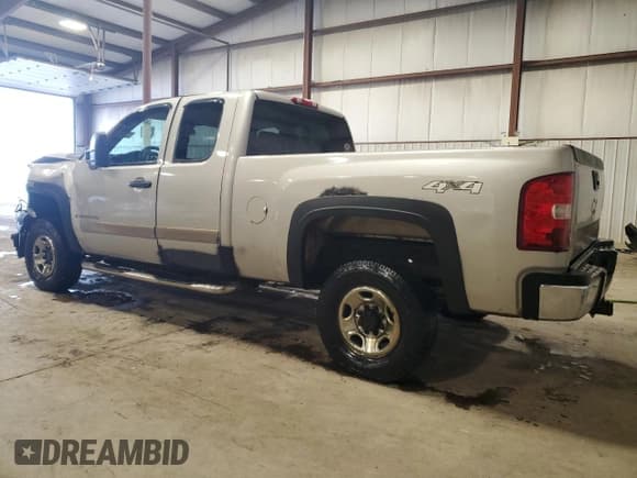 ✅ 2007 Chevrolet Silverado 2500HD 2LT • VIN: 1GCHK29657E523365 • Лот: 85137384. Опубликован ранее на Copart с пробегом 223 178 миль. Бесплатный доступ к архиву аукционных продаж из США и подробный отчёт об истории автомобиля на DreamBid. Изображение 2.