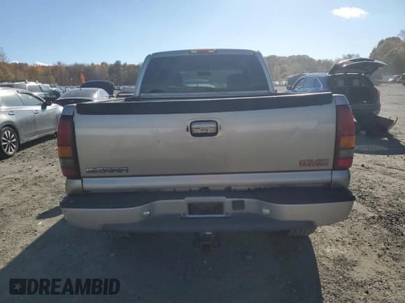✅ 2000 GMC Sierra 1500 SLE • VIN: 1GTEK19V6YE370291 • Lot: 89522155. Wystawiony na Copart z przebiegiem Nie podano. Bezpłatny archiwum sprzedaży aukcyjnych z USA i szczegółowy raport historii pojazdu na DreamBid. Zdjęcie 6.