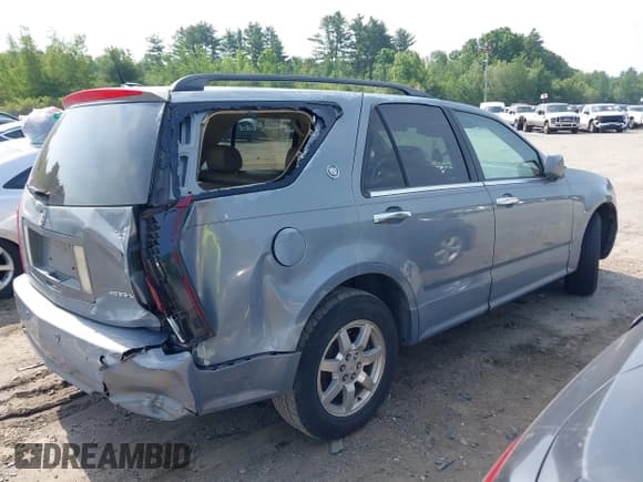 ✅ 2007 Cadillac SRX • VIN: 1GYEE637370132581 • Lot: 42390342. Wystawiony na IAAI z przebiegiem 207 596 mil. Bezpłatny archiwum sprzedaży aukcyjnych z USA i szczegółowy raport historii pojazdu na DreamBid. Zdjęcie 13.