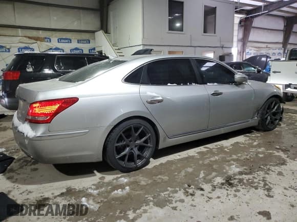✅ 2013 Hyundai Equus Signature • VIN: KMHGH4JH2DU064215 • Лот: 88299645. Опубликован ранее на Copart с пробегом 137 011 миль. Бесплатный доступ к архиву аукционных продаж из США и подробный отчёт об истории автомобиля на DreamBid. Изображение 3.